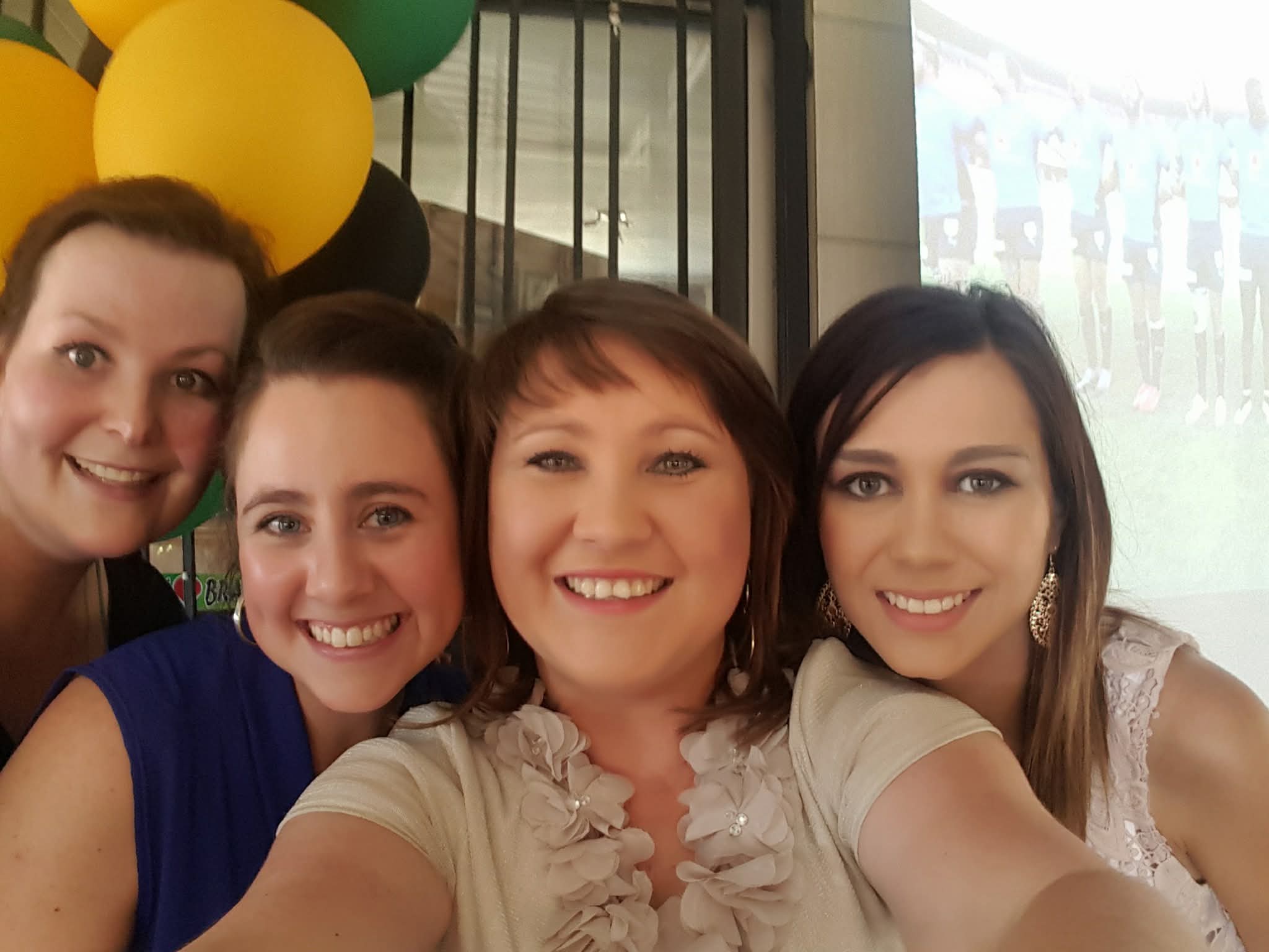 10-Jaar Reünie 2016 — Selfie met ballonne